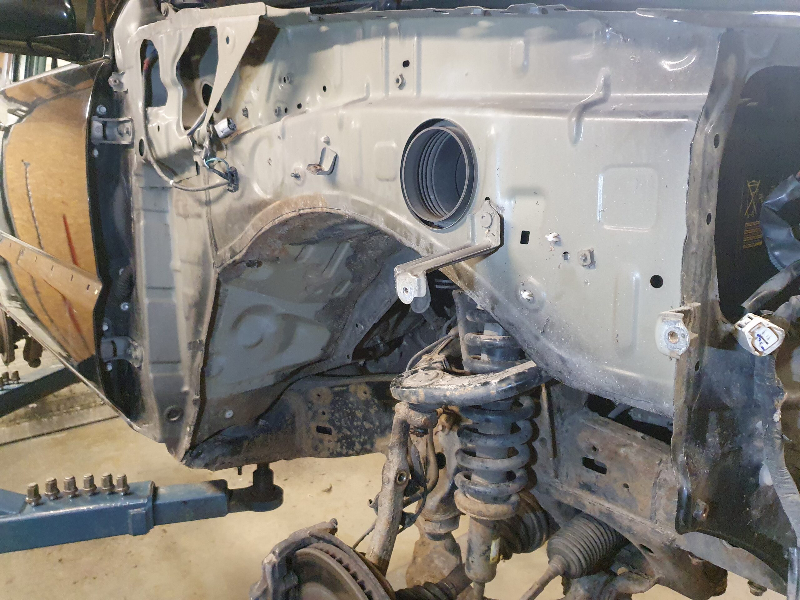 Land Cruiser 120 - Image 13